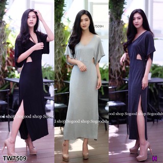 (7509) Maxi Dress แม็กซี่เดรสยาว  คอวี เว้าเอว ผ่าหลัง