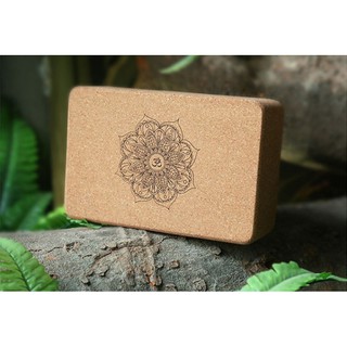 บล็อคโยคะ ไม้ก๊อก Cork Yoga Block หมอนโยคะ อิฐโยคะ กันกลิ่น กันชื้น ฝืดรับสัมผัสได้ดี หนักเกือบก.ก.