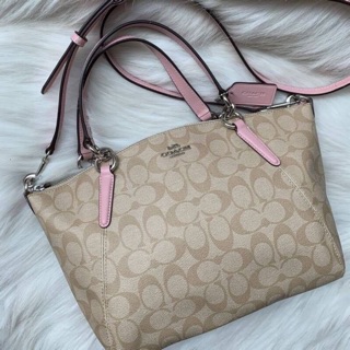 Coach F28989 Small kelsey satchel ใบนี้สวย หนังแคนวาสทนทาน ใช้งานง่าย ใส่ของได้เยอะครับ