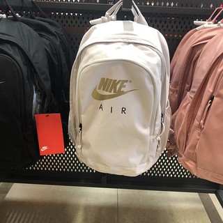 Nike (ไนกี้) กระเป๋านักเรียนน้ำหนักเบา Unisex กระเป๋าเป้สะพายหลังกีฬาแฟชั่นสบาย ๆเป้ กระเป๋าและเป้สะพายหลัง