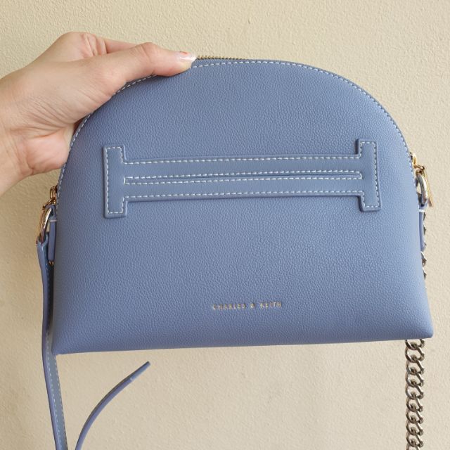 ส่งต่อ Charles and Keith แท้จากช้อป รุ่น half moon