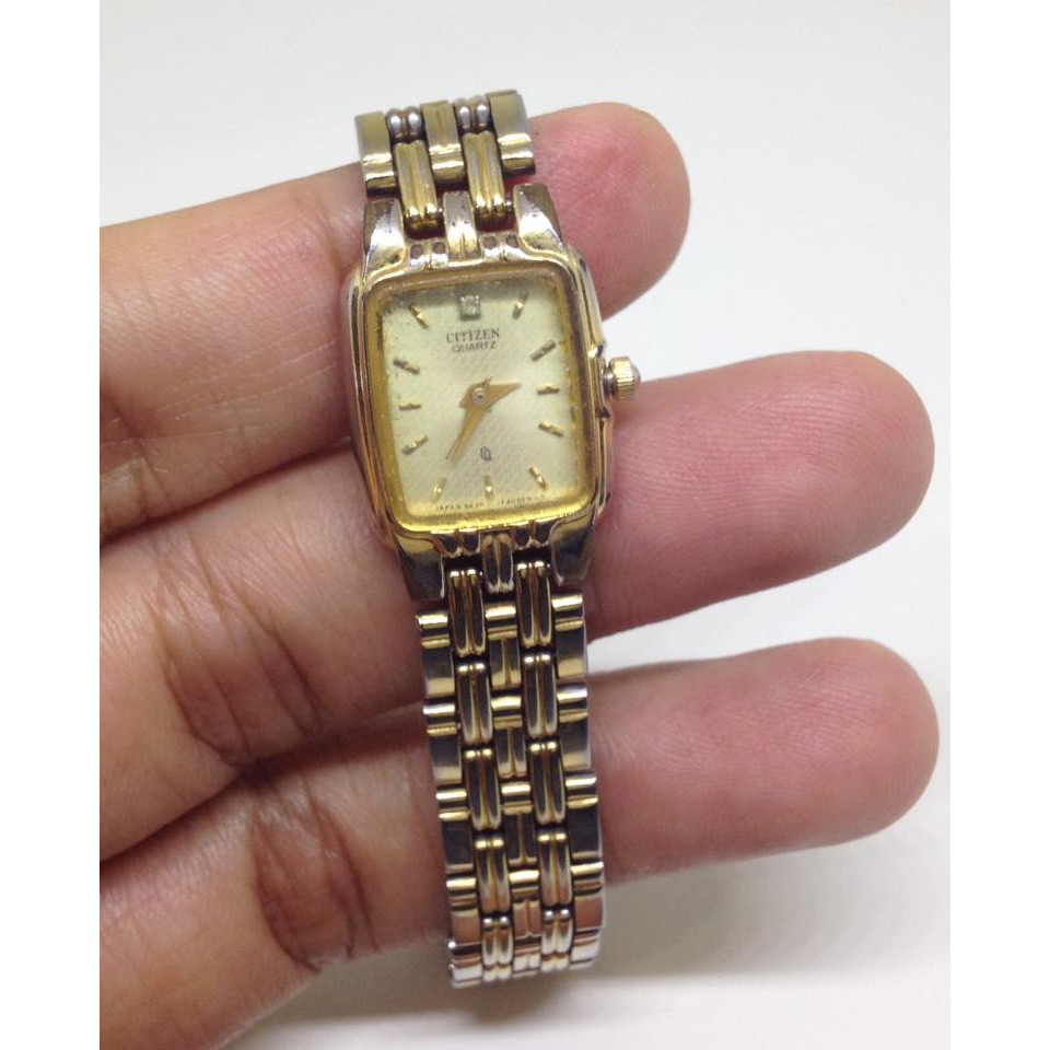 นาฬิกาสุภาพสตรี Citizen Q (มือสอง)
