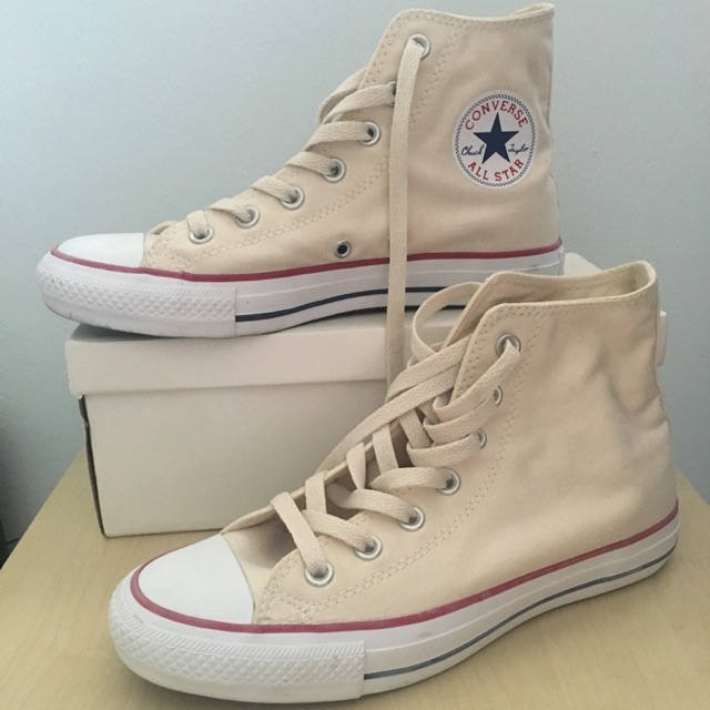 รองเท้าผ้าใบหุ้มข้อ converse