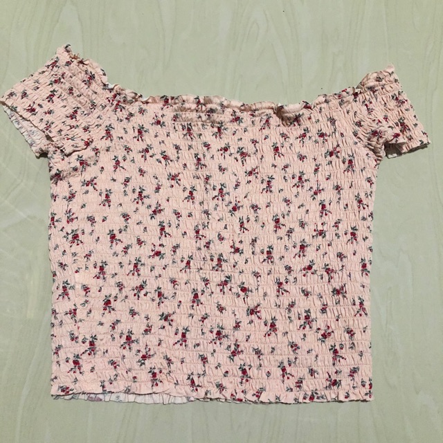 เสื้อปาดไหล่แบรนด์ garage