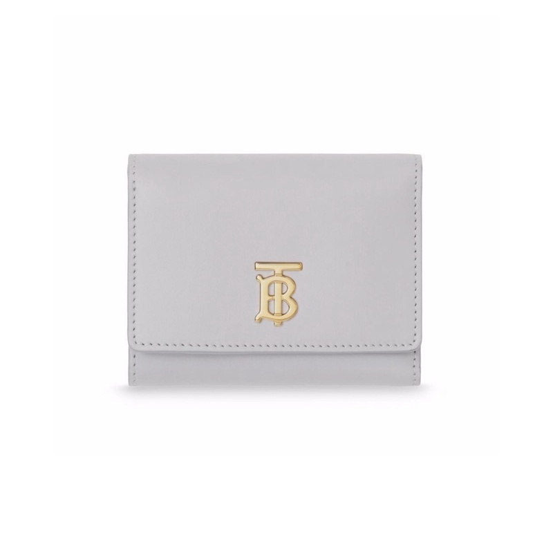 ASCE｜กระเป๋า Burberry TB Logo Leather Gold Buckle Coin Bag Tri-fold Short Clip Light Grey/Burgundy