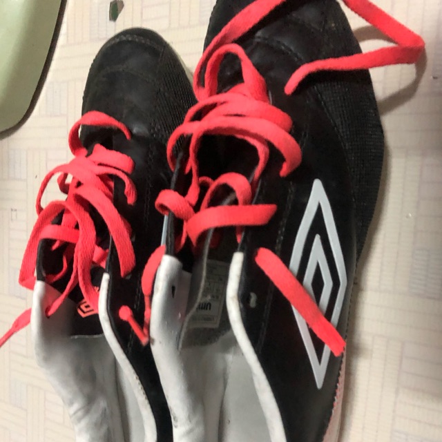 รองเท้าสตั๊ด umbro
