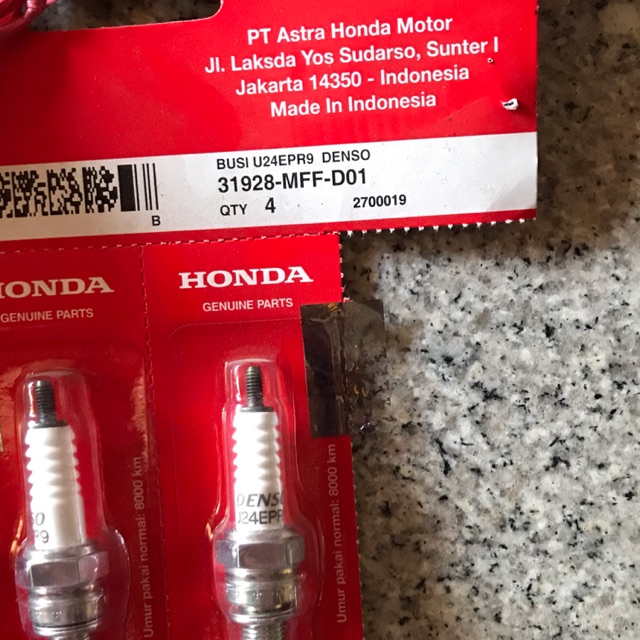 หัวเทียน Denso U24EPR9 สําหรับคาร์บูเรเตอร์ Honda Beat รุ่นเก่า 31928 MFF D01