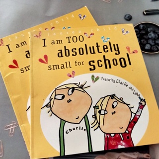 หนังสือปกอ่อน I am absolutely small for school มือสอง