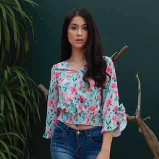 Lady Plus เสื้อลายดอกไม้สม๊อคเอว | Floral Print Blouse with Elastic Waist