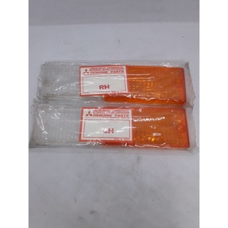 ฝาไฟหรี่  MITSUBISHI  CHAMP  1  กว้าง 5.5  ซม  ยาว  20.5 ซม  ราคา  1คู่ 2 อัน 120 บาท