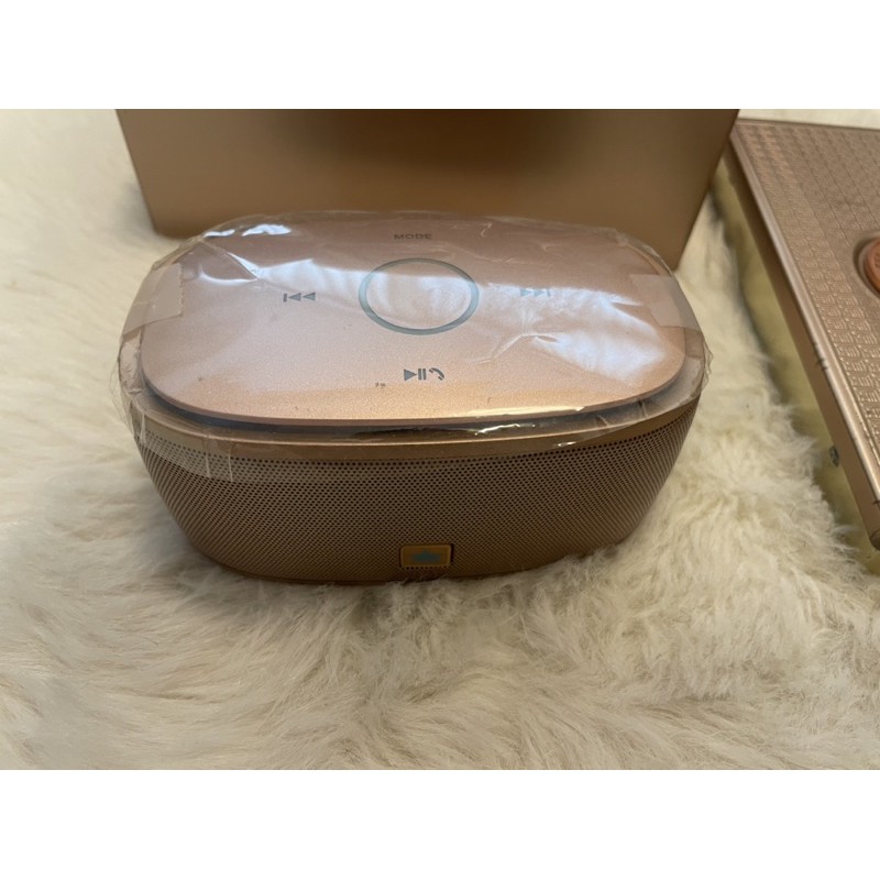 Kingone ลำโพง Bluetooth รุ่น K5 ใช้สำหรับฟังเพลงหรือรับสายโทรศัพท์ได้ ของใหม่!!! เก็บไว้ไม่ได้ใช้