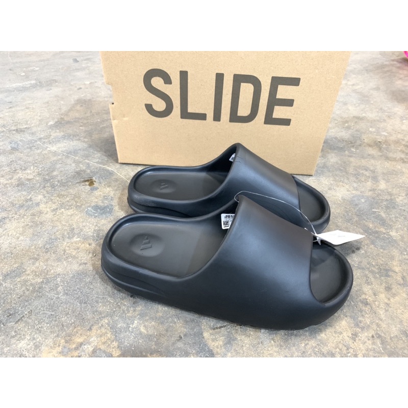 รองเท้าแตะ  Slide รุ่นใหม่ขายดีครับ