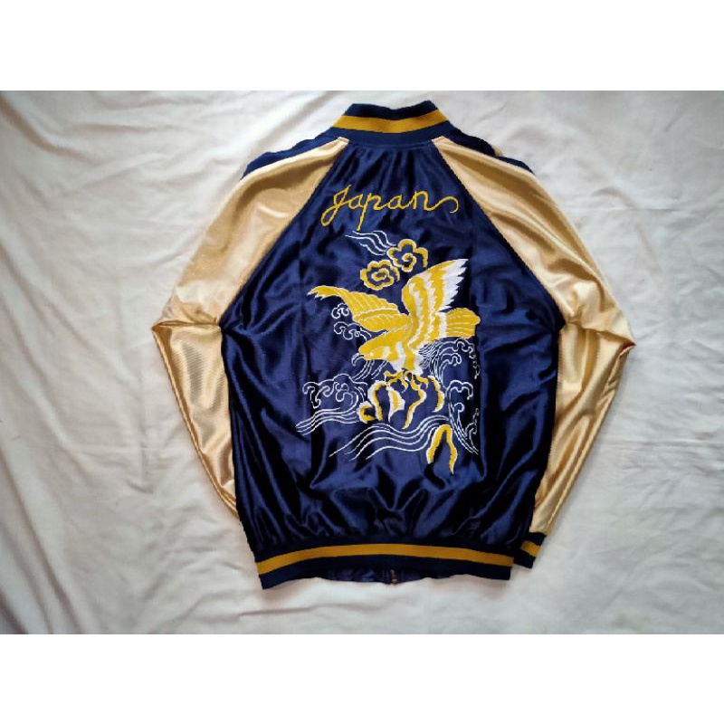 Sukajan murayama นกอินทรีย์ สีทอง