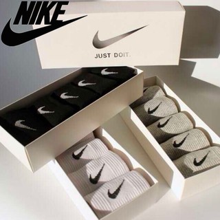 Nike ถุงเท้ากีฬา sock ถุงเท้าข้อสั้นเนื้อนุ่ม มีกันลื่นถุงเท้า/ถุงเท้านักเรียน/ถุงเท้าแฟชั่น/ถุงเท้ายาว/ถุงเท้ากีฬา
