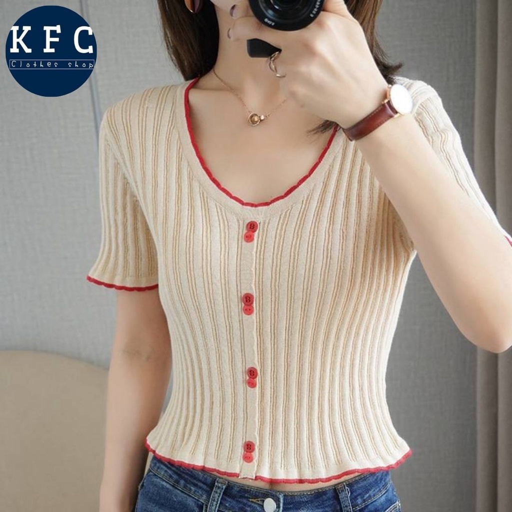 KFC เสื้อไหมพรม ครอปแขนสั้น คอวี เเต่งกระดุมหน้า มีหวานๆ พร้อมส่ง 7สี #A111