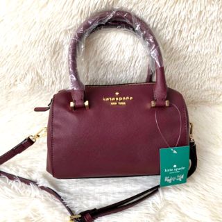 Kate Spade New York Cameron Street Lane
กระเป๋าสะพายข้างหรือแบบ Crossbody