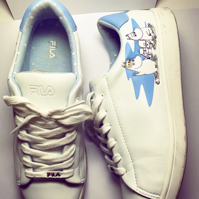 รองเท้าผ้าใบ fila moomin มือสอง