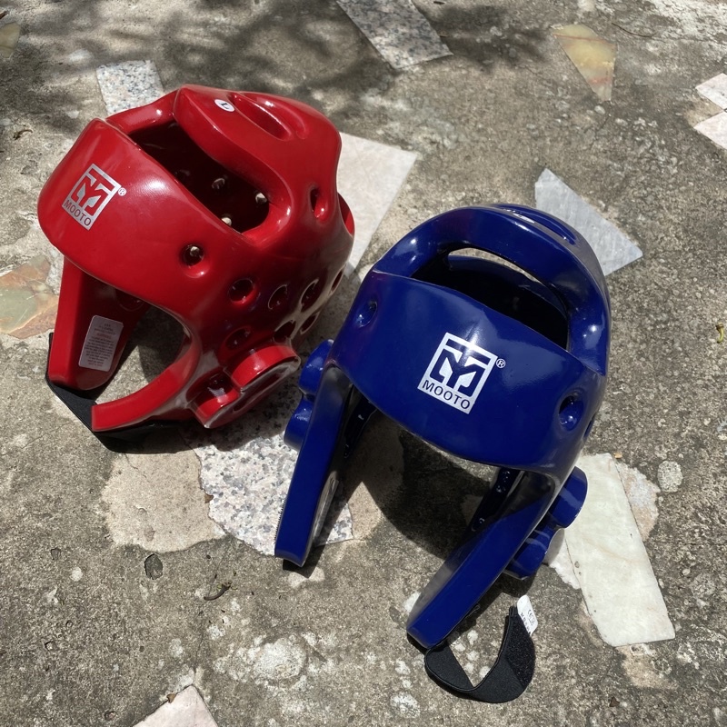 หมวกเทควันโด MOOTO รุ่นด้าน หมวก เฮดการ์ด Head Guard อุปกรณ์ป้องกันศีรษะ คาราเต้ เทควันโด หมวกWTF