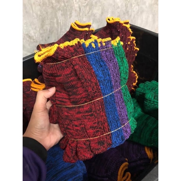 ถุงมือไนล่อน 12 คู่ 83 บาท