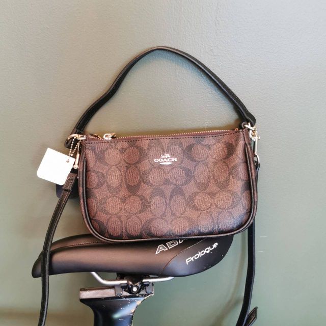 Coach F36674  กระเป๋า กระเป๋าสะพายข้างผู้หญิง