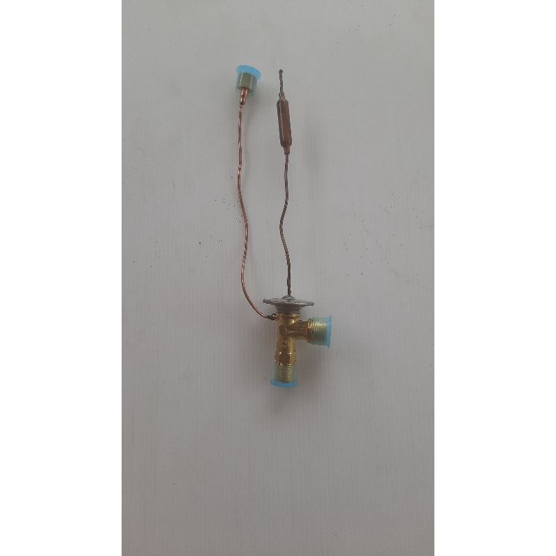 วาล์วแอร์รถยนต์ 2 หางสำหรับน้ำยา R134a