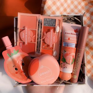 เซทแต่งหน้า 🍑สุดคุ้ม ได้ 6 ชิ้น kiss beauty​ น่ารักมาก อายแชโดว์​ บ​ลัช​ออน​ แป้งพัฟ​ มาสคาร่า ลิปสติก​ บีบีครีม