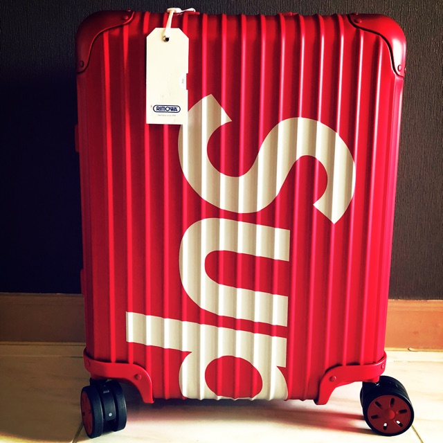 Sale!!!! กระเป๋าเดินทาง supreme x rimowa