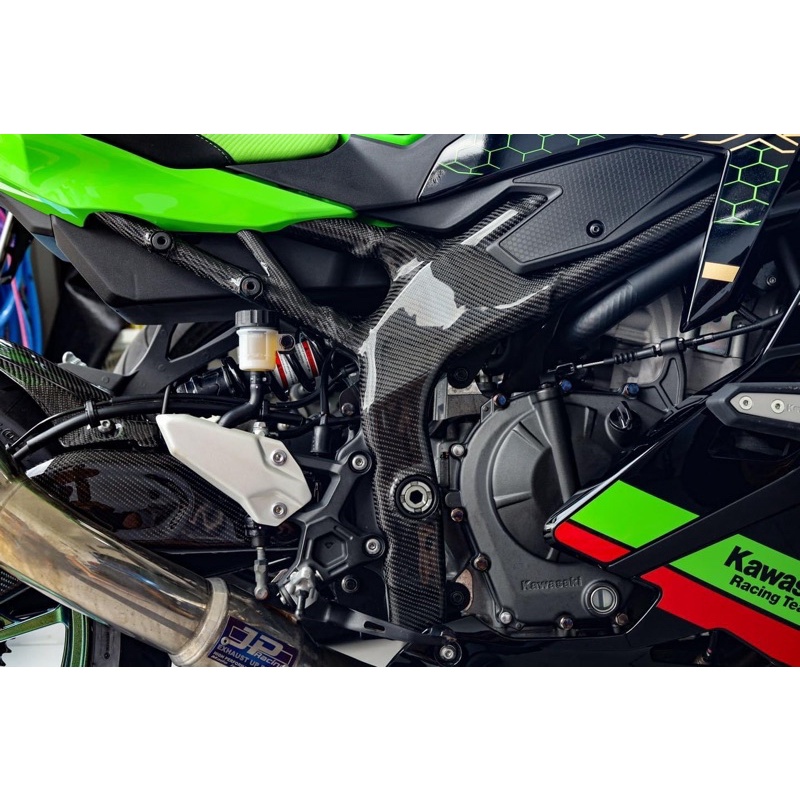 ครอบเฟรม ZX25R/ZX4Rตรงรุ่นเพียวคาร์บอนแท้ ประกัน1ปี