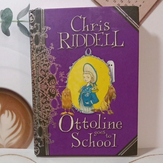 Chris Riddell Ottoline gies to school