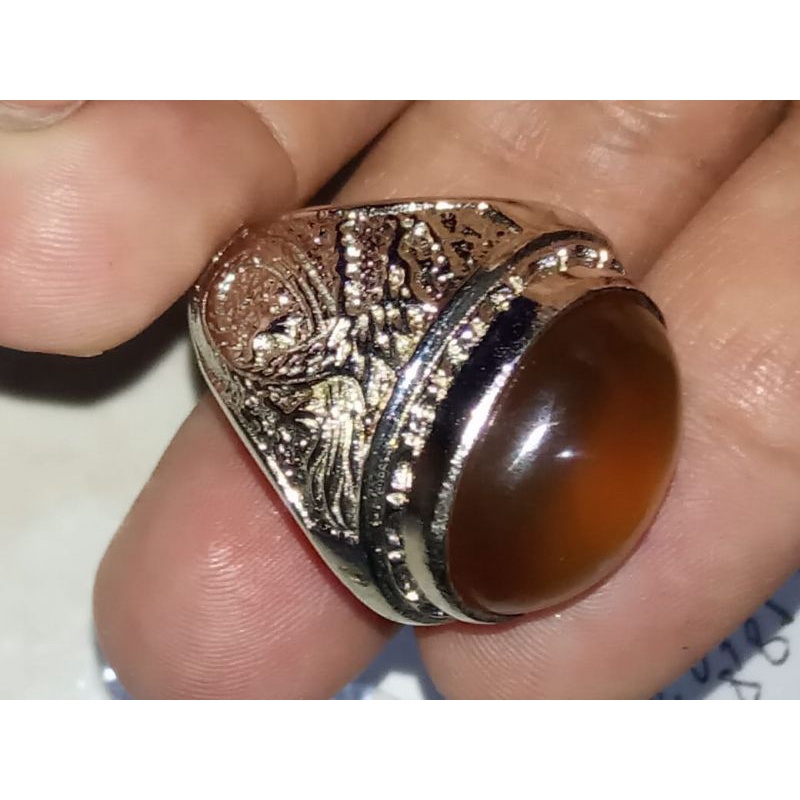 Katilayu สีเหลืองอําพันธรรมชาติดั้งเดิม ( Fossilized) 18,8x14,4x8,3mm Alpaca 8 Rp. 65,000