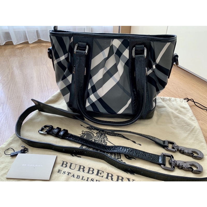 burberry white tote