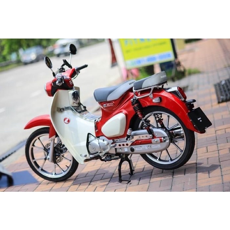 กันลาย Honda C125 สีเงิน