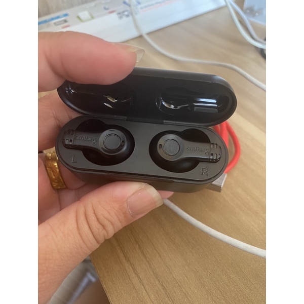 Omthing Airfree มือสอง ไม่มีอุปกรณ์ มีแค่ตัวหูฟังครับ