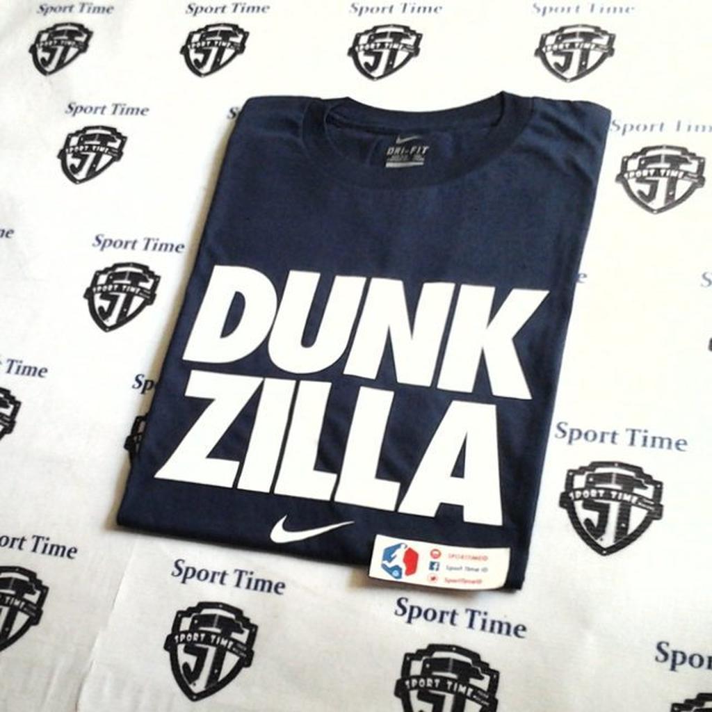 เสื้อยืด Nike / เสื้อยืด Nike DunkZilla - สีกรมท่า / สีขาว
