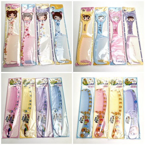 หวีพลาสติก ขนาด 21 cm. แม่ค้าสุ่มเลือกสีให้นะคะ หวีพกพา หวีพลาสติก หวีอีโต้ ขายส่ง จากโรงงาน