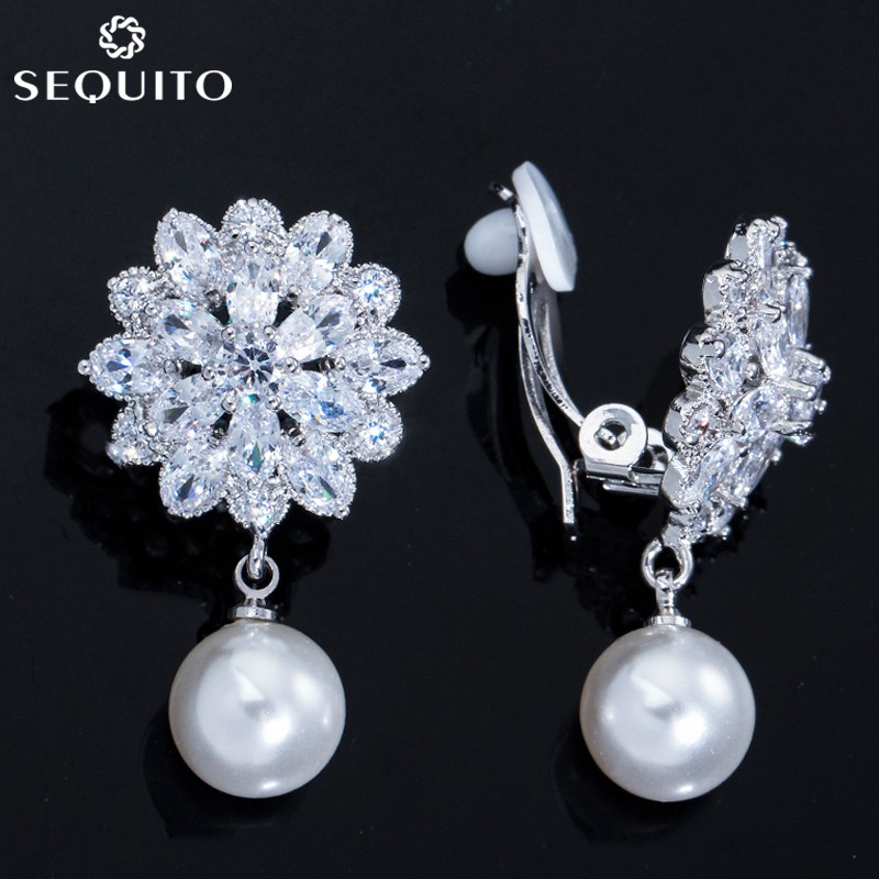 SEQUITO ไม่เจาะสีขาว CZ คริสตัล Dangle Drop ดอกไม้มุกคลิปบนต่างหูไม่มีรูเจาะเงินหูเครื่องประดับ E123