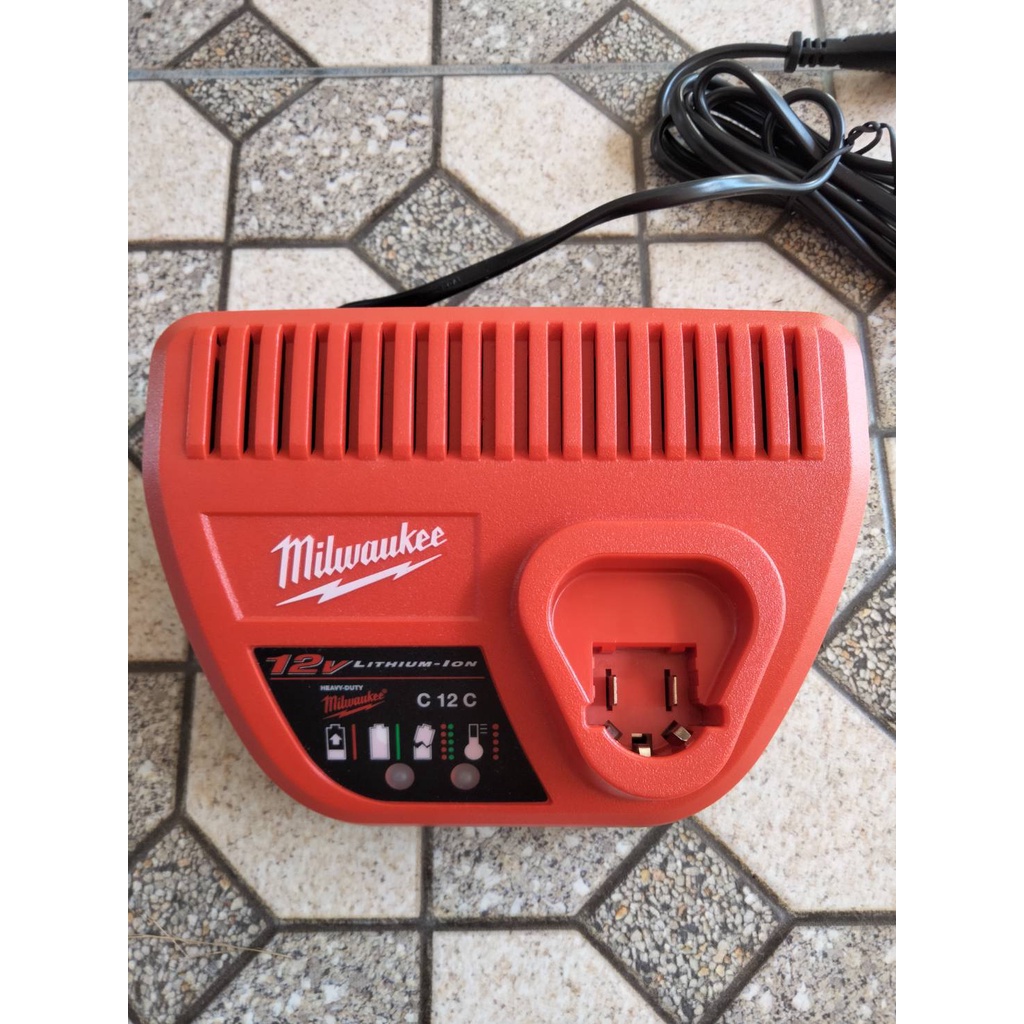 แท่นชาร์จแบตmilwaukee12V