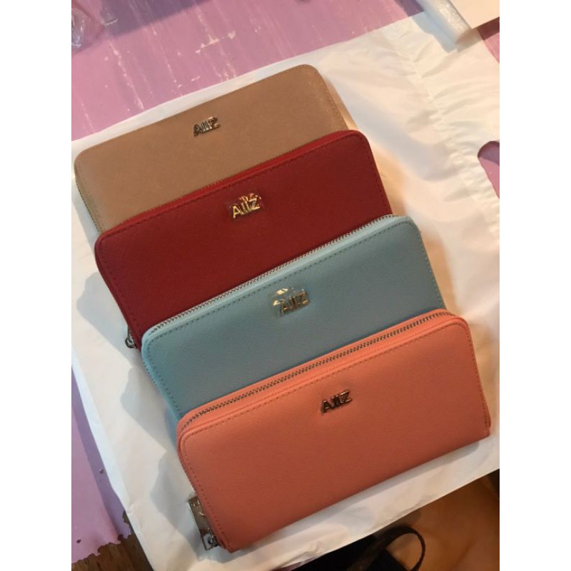 กระเป๋าสตางค์ยาว AIIZ