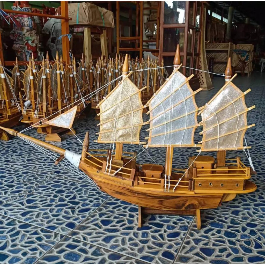 เรือสำเภาจีนไม้สัก เรือสามกษัตริย์ เรือร่ำรวยเสริมโชคลาภเงินทอง(ขนาดสูง 53ซม.ยาว81ซม.)เรือไม้สักจำลอง เรือมงคล เรือสำเ