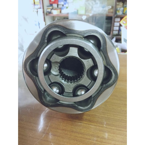 หัวเพลาขับ​นอก​ Saab9000