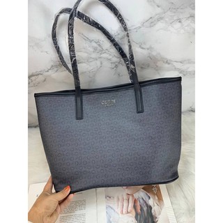 กระเป๋าสะพาย Guess Medium Tote ของแท้ น่ารักมาก คอลเลคชั่นใหม่