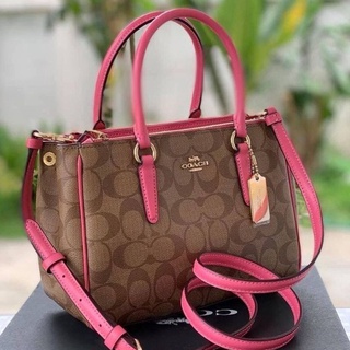 🎀 (สด-ผ่อน) กระเป๋าสะพายสีน้ำตาล หูสีชมพู COACH F67027 MINI SURREY CARRYALL IN SIGNATURE CANVAS