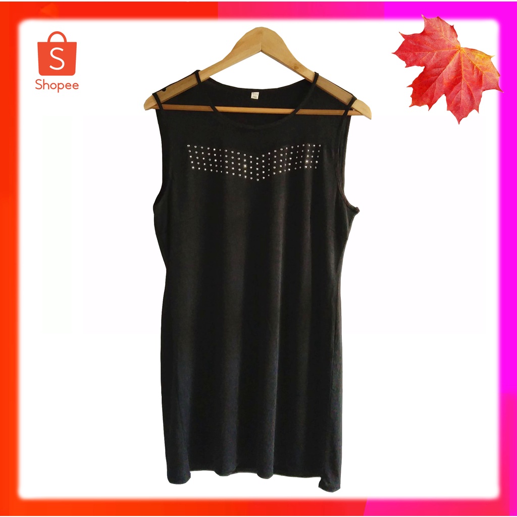 BL-2-009 เสื้อมือสอง อก 36-38 นิ้ว ผ้ายืดสีดำ แต่งเลื่อม