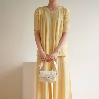 2MUAY PLEAT เสื้อผู้หญิง เสื้อพลีทคุณภาพ รุ่น GJO3019 14 สี FREE SIZE V NECK FLARED PLEAT TOP