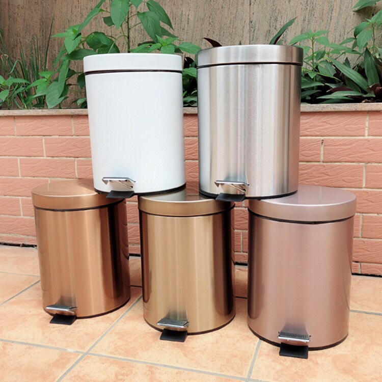 HH17-12 ถังขยะสแตนเลสแบบแป้นเหยียบฝาปิด soft close ขนาด 5L[4] จ4-1