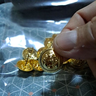 กระดุมทหารเรือ แบบขาแบะ สำหรับติดอินทรธนูทหารเรือ สินค้าขายเป็นคู่ครับ