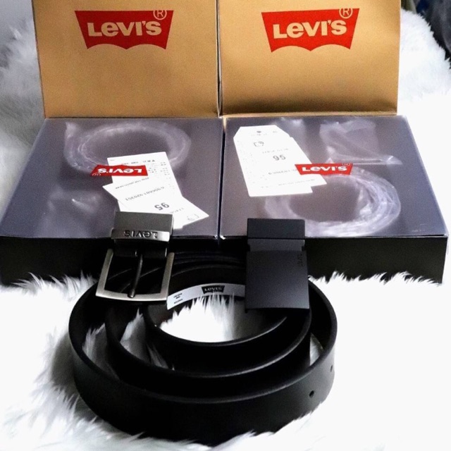 เข็มขัด  Levi’s 2 หัว ได้ทั้งหัวเงิน+หัวดำแท้