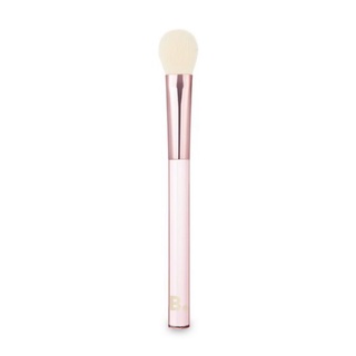 Banila co blusher brush แปรงปัดแก้มทรงแบน ช่วยลงสีเฉพาะจุดพร้อมเบลนสี