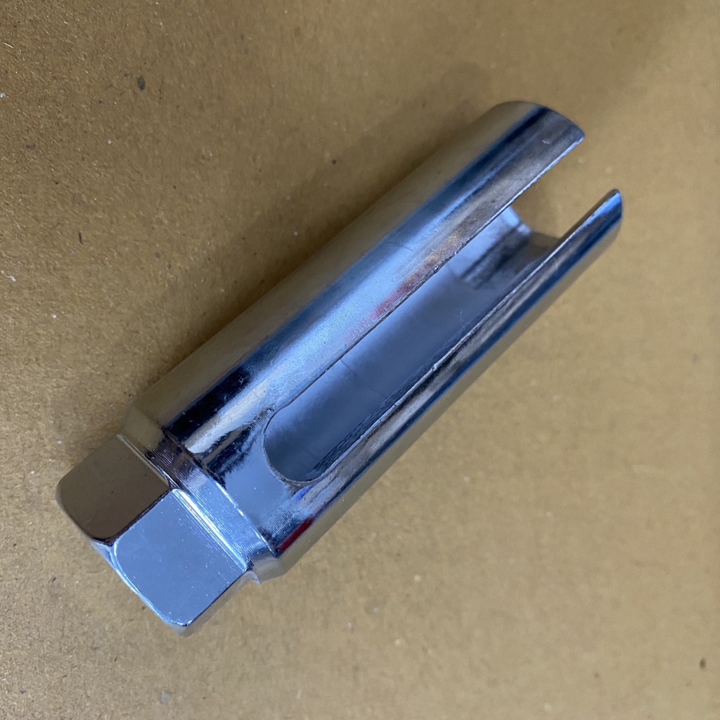 ลูกบล็อค 1/2'' ลูกบล็อกถอดออกซิเจนเซ็นเซอร์ O2 sensor ลูกบล็อกถอดออกซิเจน เซ็นเซอร์ ตัวยาว สีเงิน ลูกบล็อกขันเซนเซอร์
