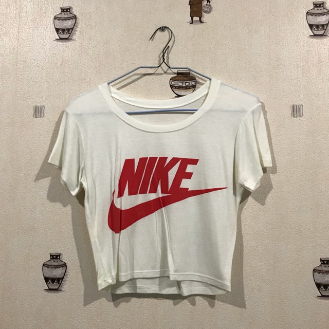 เสื้อยืด NIKE